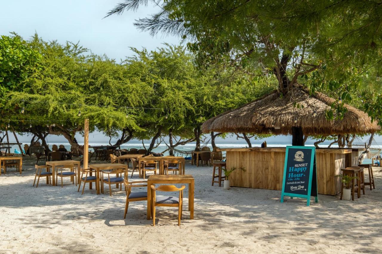 Gili Teak Beach Front Resort Gili Trawangan Esterno foto