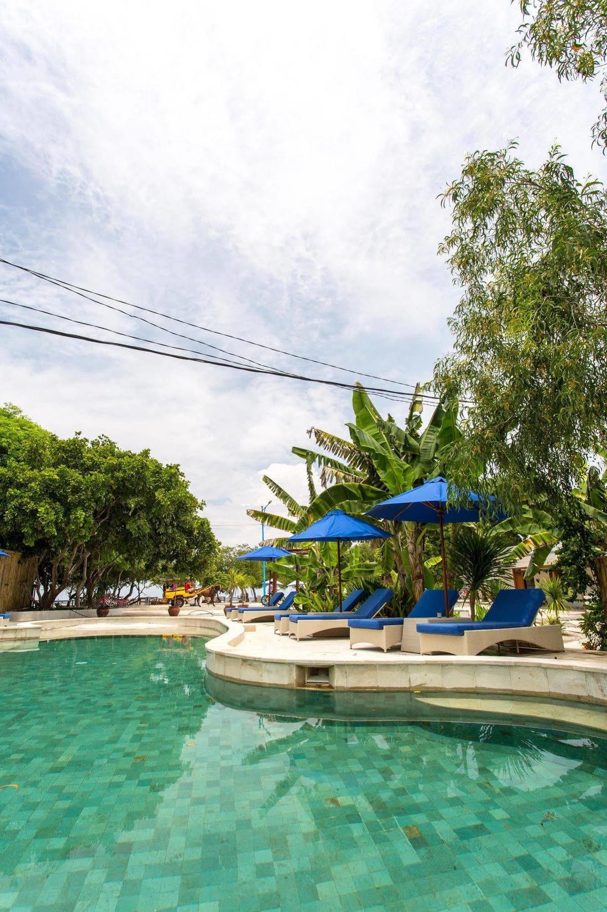 Gili Teak Beach Front Resort Gili Trawangan Esterno foto